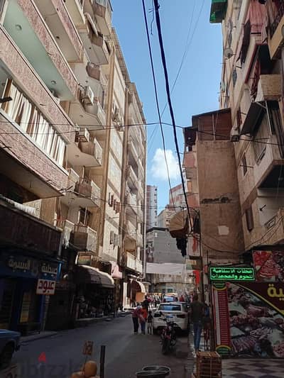 شقه للبيع