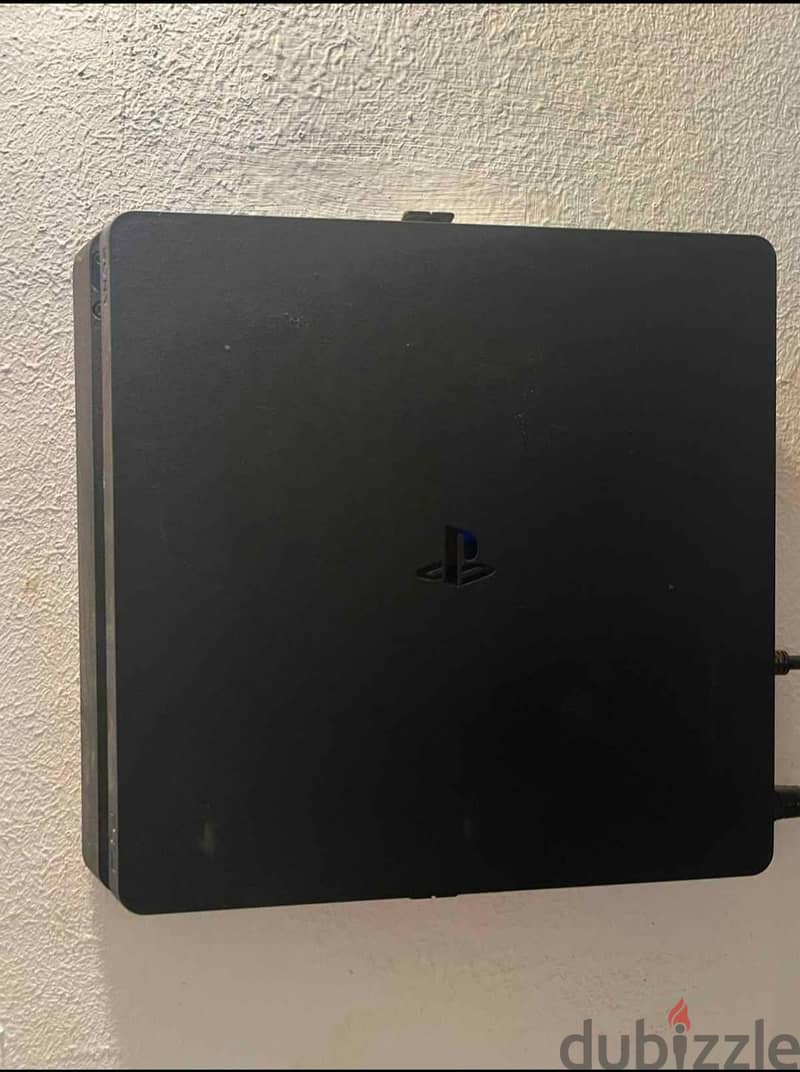 playstation 4 slim 1