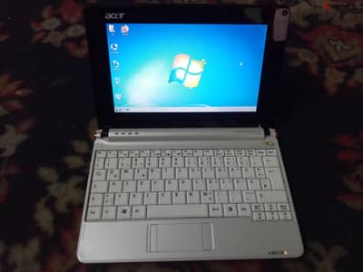 لابتوب Acer Aspire one Series للاستعمال المكتبي مثل البرمجه