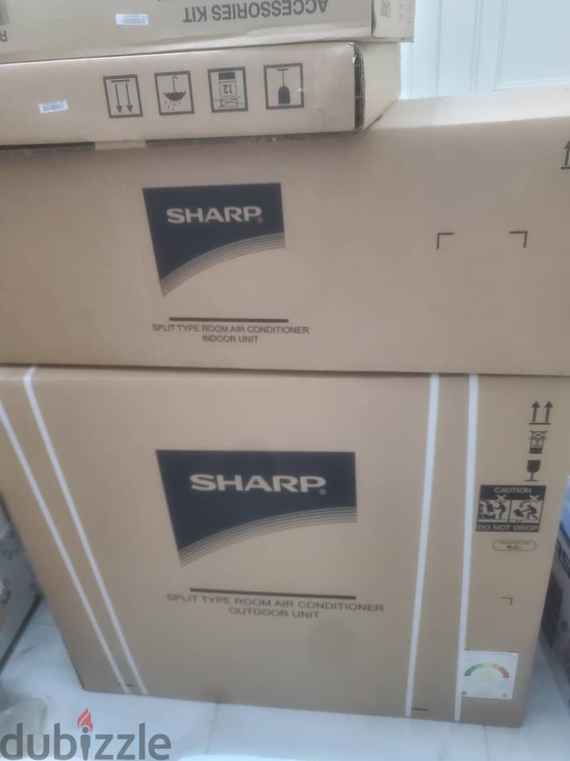 sharp split air conditioner 3Hp, cooling & heating, inverter, Digital 2
