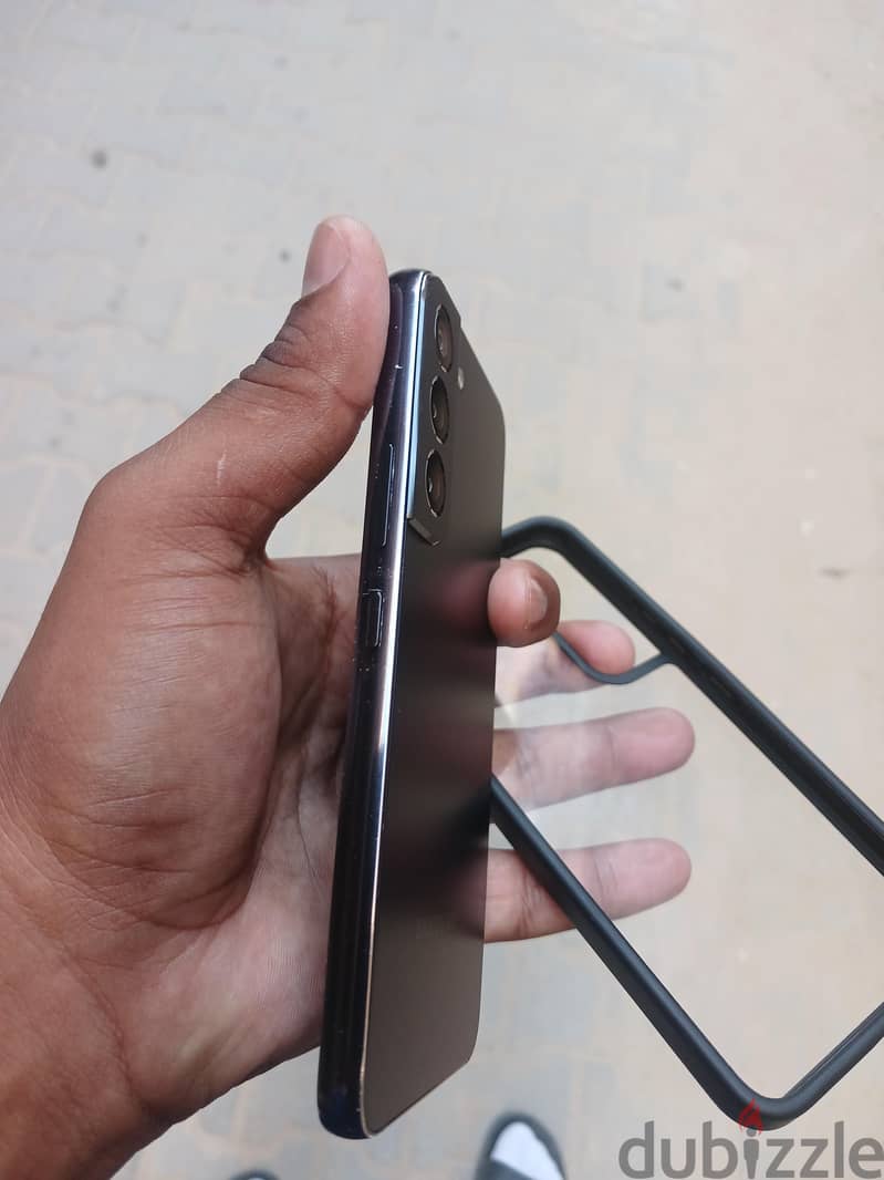 Samsung S22 2