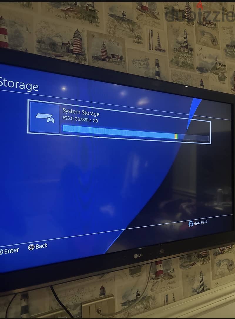 PS4 slim 6
