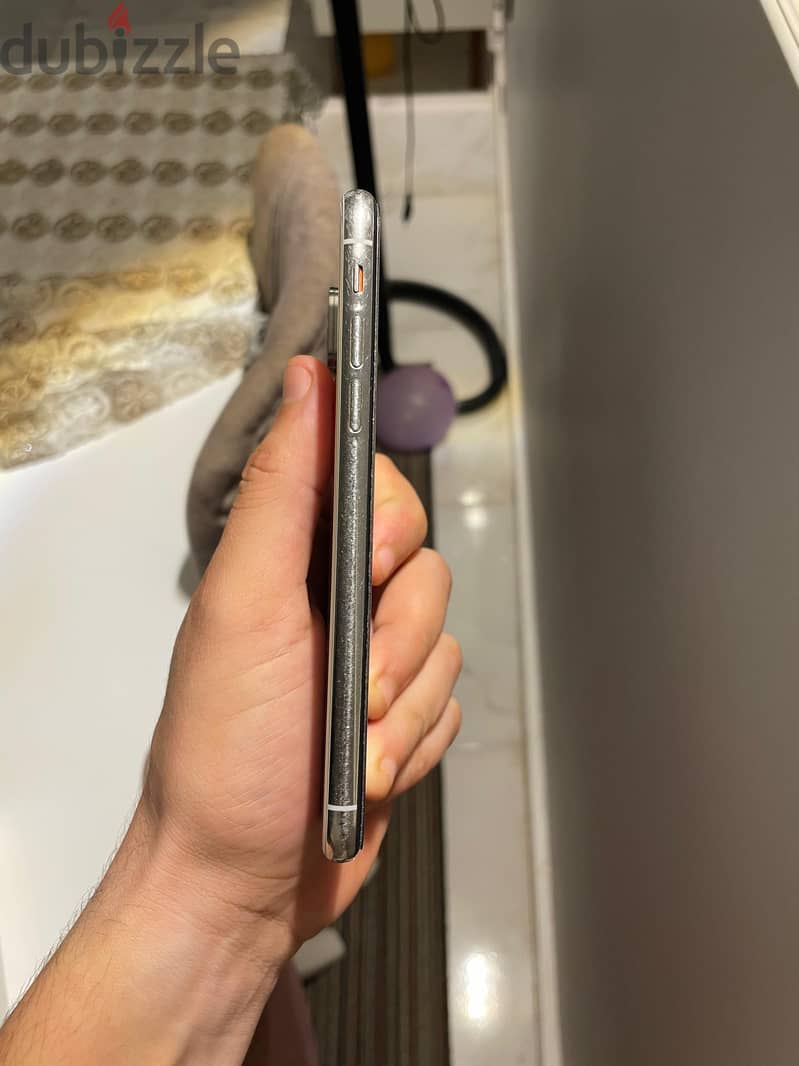 Apple - iPhone XS 1