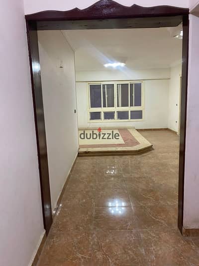 شقه للايجار السكني أ فاضي في تقسيم اللاسلكي في المعادي 150م تشطيب