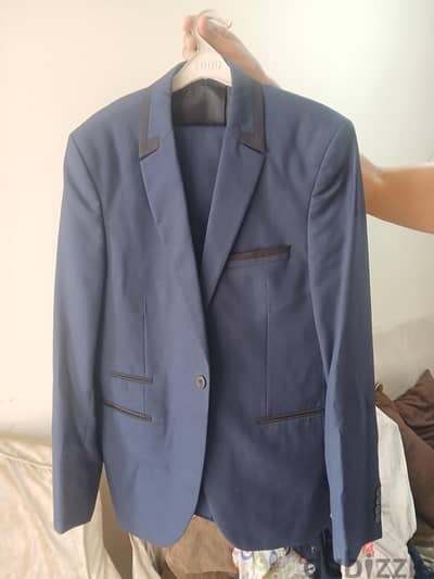 بدلة رجالي كحلي Slim Fit مقاس 50 – جديدة لم تُلبس
