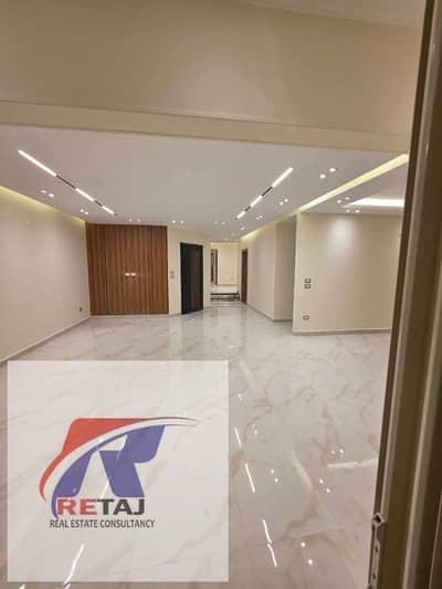 First occupancy apartment for sale, 250 sq m, 100% unobstructed sea view, located between Abbas El Akkad and Makram Ebeid Streets.  Elegant 9-story bu