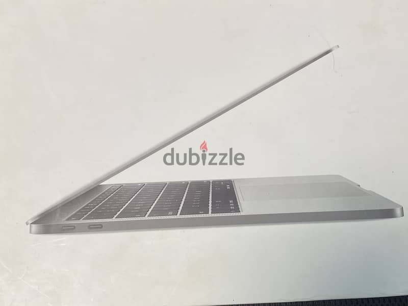 Macbook pro 13inch 8