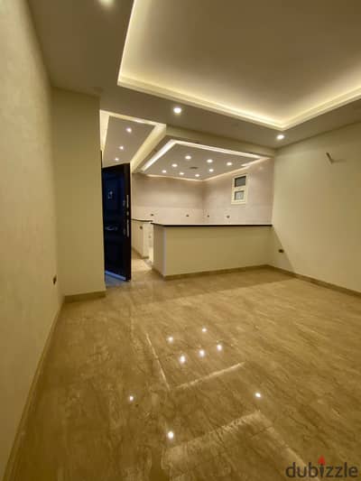 القاهره الجديده منطقه اللوتس الجديده امام كمبوند ماونتين فيو وقريب لكل المحوار والخدمات دقايق معددوه لشارع التسعين الشمالي ومحمور بن زايد تاني بجوار م