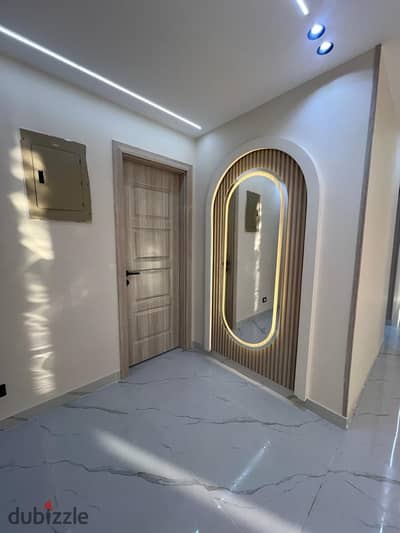 A great deal on a cash apartment for sale in Madinaty, B6, excellent location directly next to services, building 63. The apartment is ready for immediate occupancy at a competitive price for a quick sale. It's on the third floor, fully finished to a high