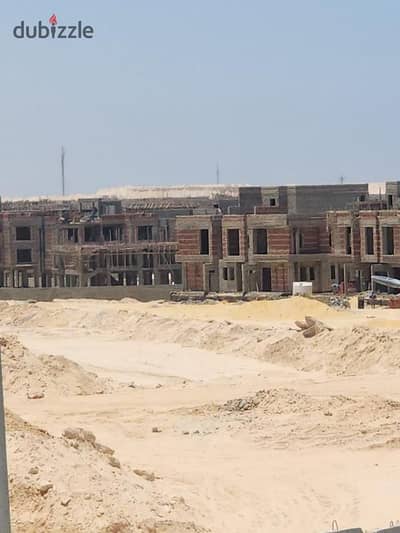 تاون هاوس فى جايا أول صف لاجون بحرى شرقى أستلام فورى