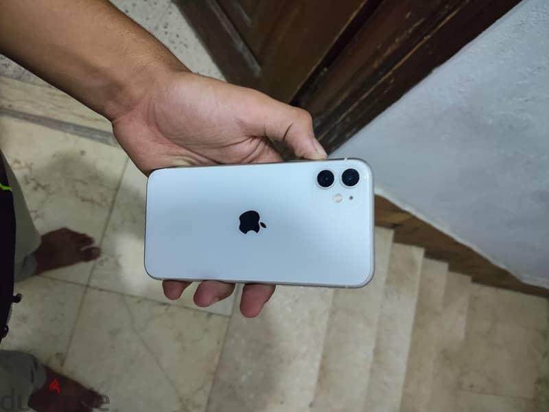 Apple - iPhone 11 5