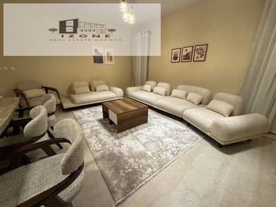 أفضل سعر شقة مفروشة بالكامل للإيجار في ميفيدا بوليفارد Mivida Boulevard القاهرة الجديدة New Cairo 191 متر 3 غرف نوم ماستر وإطلالة حمام سباحة