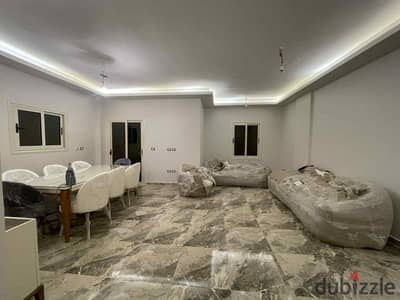 Apartment in a villa for sale in the National Defense Investors' Southern Community in the Fifth Settlement, share in the garage
