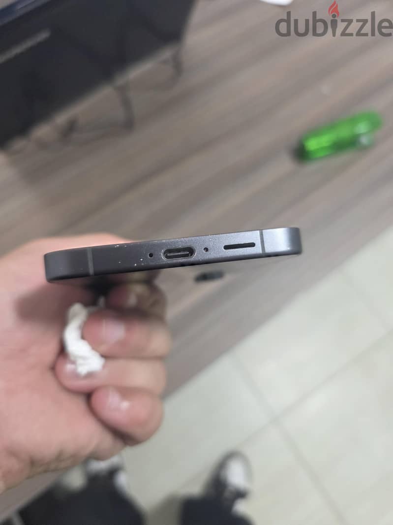 Samsung S24 fe 4