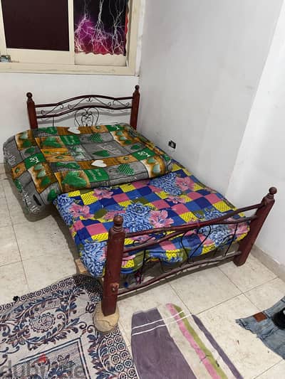 سرير مستعمل و٢ مرتبة