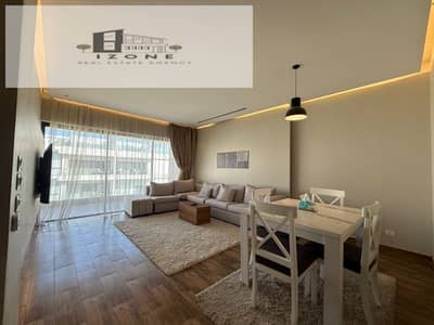 أفضل سعر شقة مفروشة بالكامل للإيجار بحري في ليك فيو ريزيدنس Lake View Residence القاهرة الجديدة New Cairo بمساحة 144 متر وغرفتين نوم و2 حمام