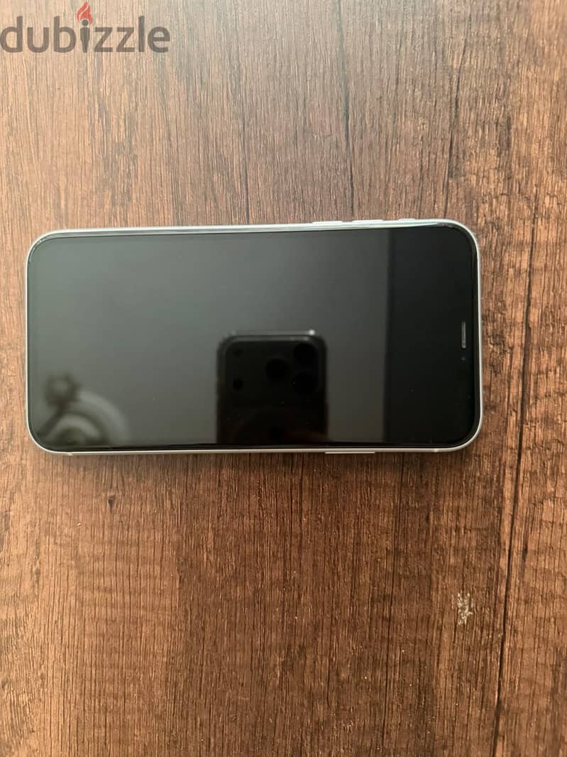 Apple - iPhone XR 1