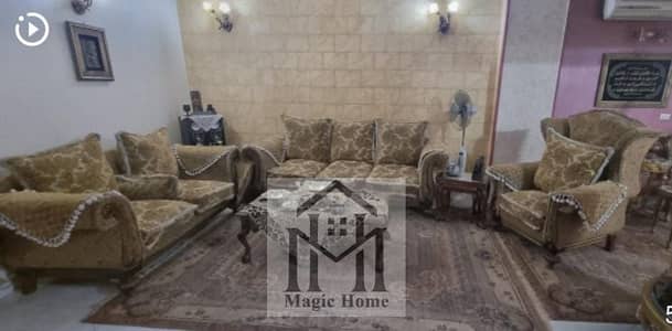 "عايز تسكن في موقع حيوي ومميز وبإطلالة كاشفة غير مجروحة تماماً؟ شقتك الجاهزة على السكن بتستناك!" 