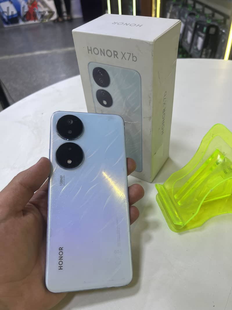 Honor 7X 4