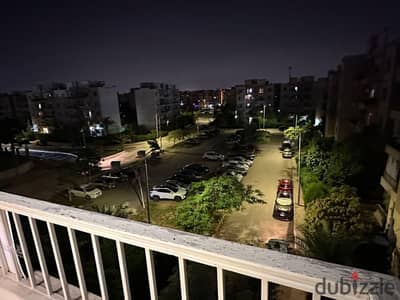 شقة للبيع بسعر محروق لسرعة البيع بعمارات المستقبل متشطبة بالشيخ زايد