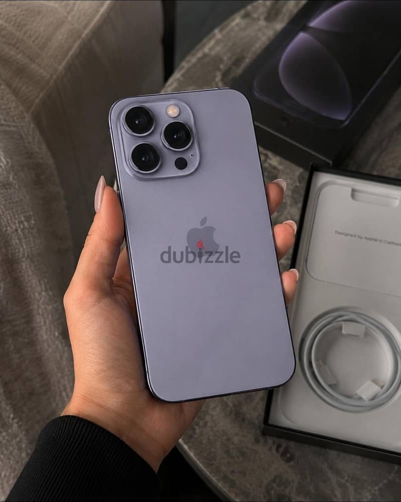 Apple - iPhone 17 Pro Max 1