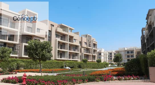 شقة استلام فوري متشطبة بالكامل بالتكييفات في ارقى كمبوند بالقرب من AUC Fifth square new cairo التجمع الخامس