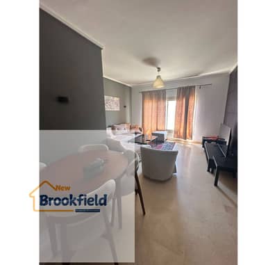 ستوديو للايجار مفروش بالكامل فى كمبوند ذا فيلدج بجوار شارع التسعين والجامعة الامريكيه Fully Furnished Modern Studio for Rent in The Village