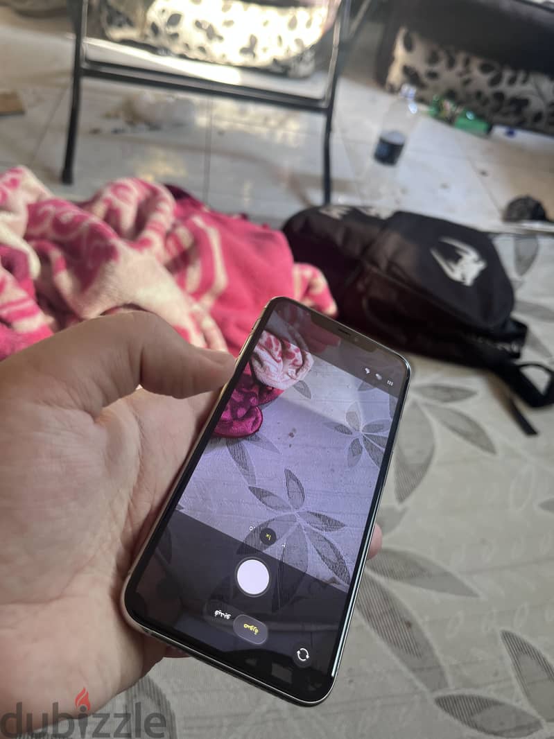 Apple - iPhone 11 Pro Max 3