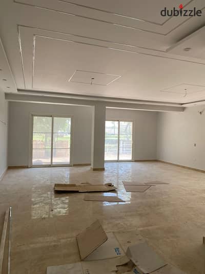 Villa for rent under the law in Madinaty with the kitchen and air conditioning, model Z, ultra super lux finishes in front of the white mosque