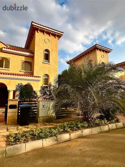 Twin house villa for rent in Madinaty, Model H, with air conditioning.