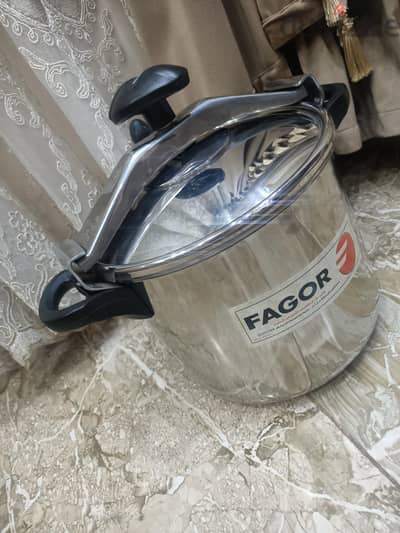 حلة ضغط أسباني