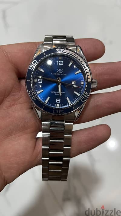 3 ساعات رجالي للبيع – Casio و Kenneth Scott بحالة ممتازة