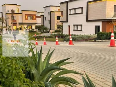 Villa for sale 212 meters in the Fifth Settlement next to Mivida and Hyde Park with 5% down payment and installments up to 10 years