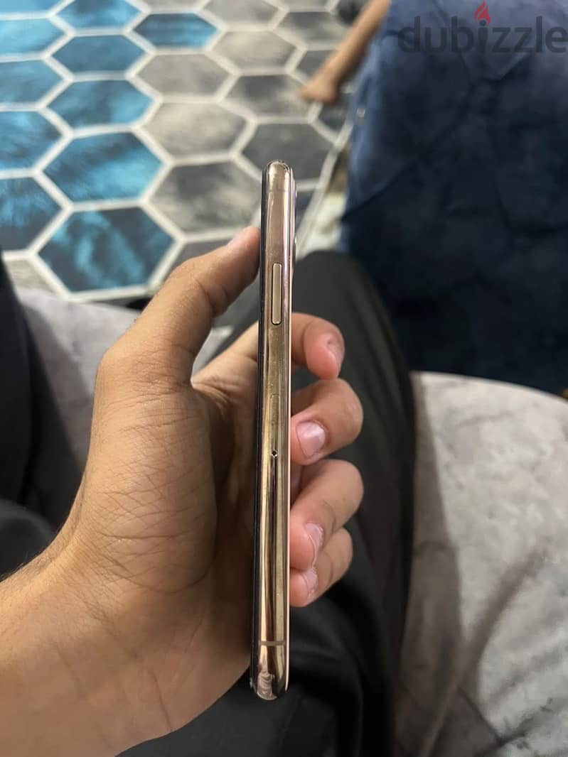 Apple - iPhone 11 Pro 1