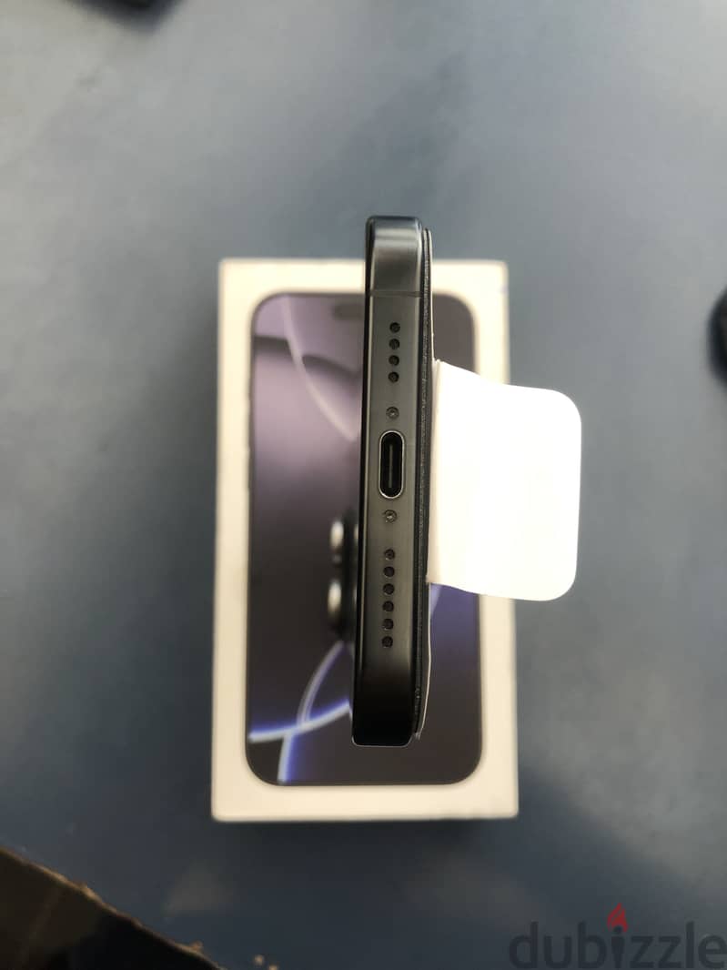Apple - iPhone 16 Pro Max 3