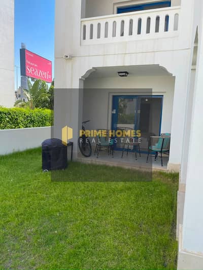 Chalet for rent, two rooms, ground floor with a garden in Marassi