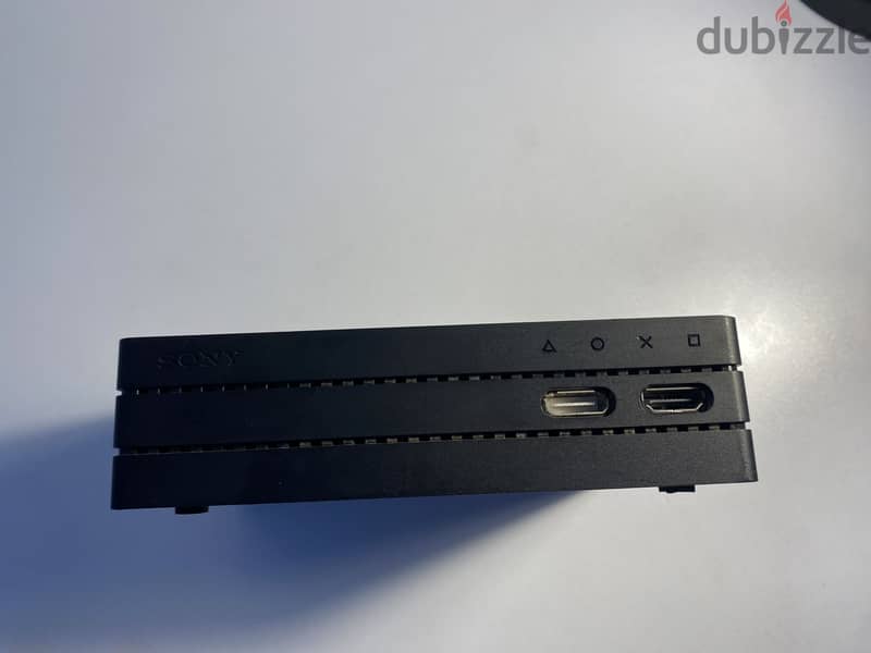PS4 VR HEADSET in a perfect condition 1