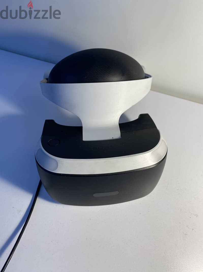 PS4 VR HEADSET in a perfect condition 7