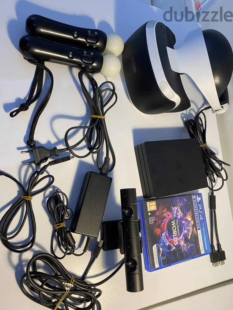 PS4 VR HEADSET in a perfect condition 16