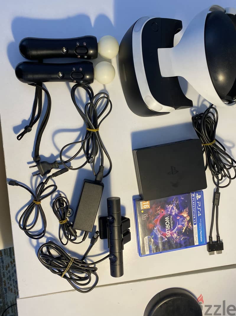 PS4 VR HEADSET in a perfect condition 17