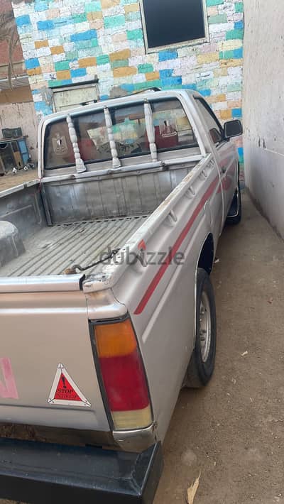 نيسان بيك أب 1993