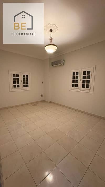 Apartment for rent with kitchen, air conditioning, and chandeliers  In District 3, Zone 4