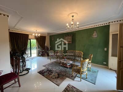 شقه للبيع بالمرحلة الاولي دور أرضي بجاردن بمساحه 185متر بكمبوند الخمائل elkhmayel الشيخ زايد zayed