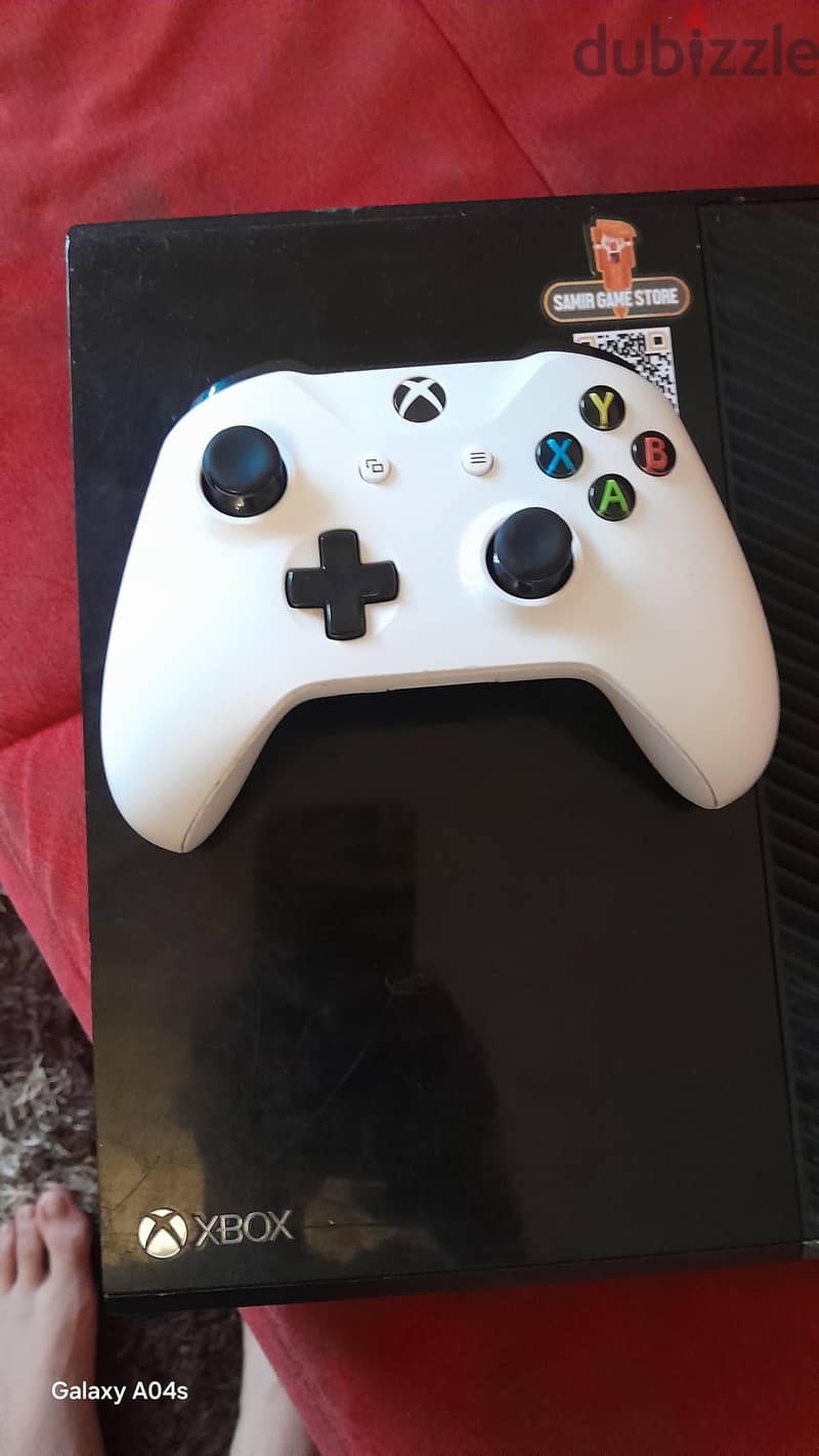 xbox one + original controllerبيع فاسرع وقت اس سعر 1