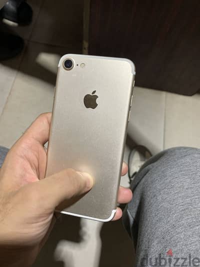 Apple - iPhone 7