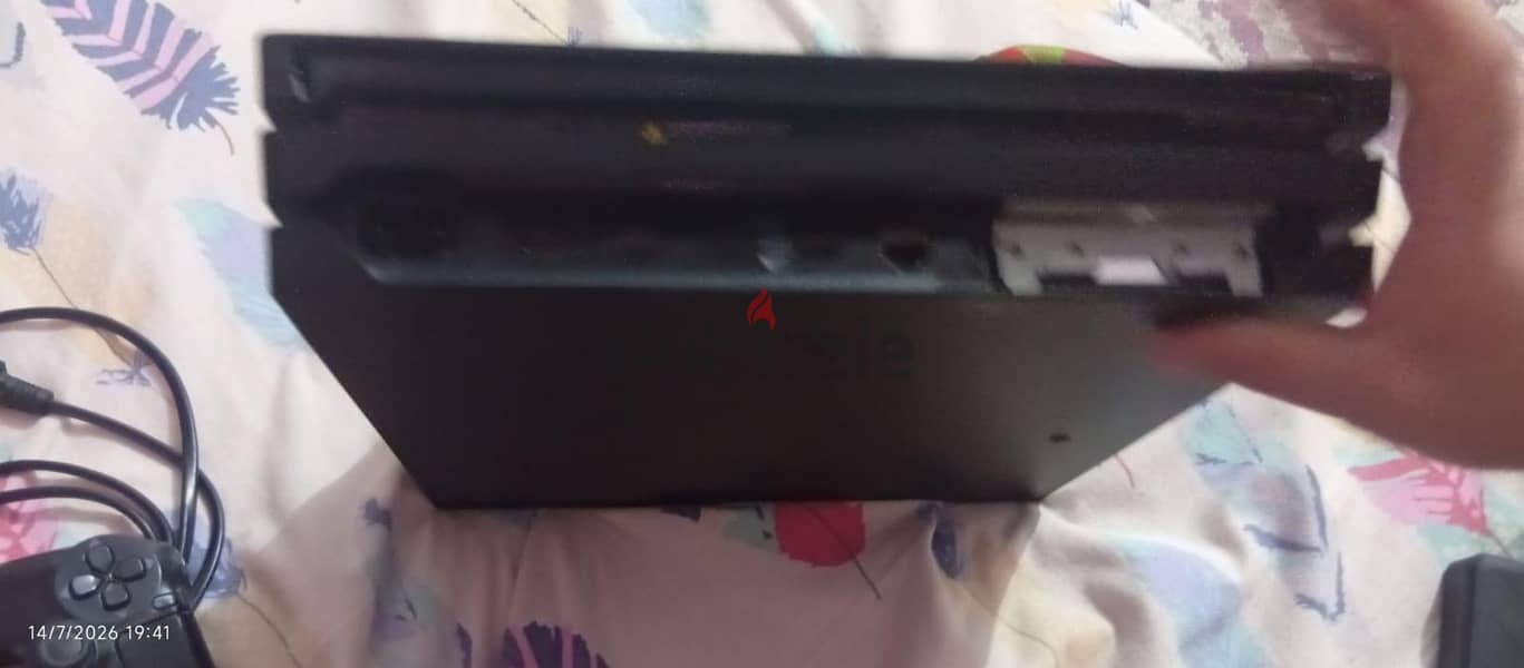 playstation 4 pro ¹  Tera 5