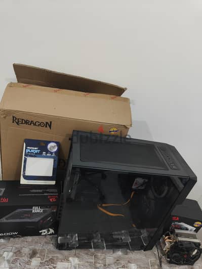 كيسة + باور سبلاي + مبرد هوائي + ssd 120gb + ٣ مراوح + سماعة + كيبورد