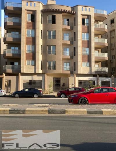 شقه اول سكن للايجار بالنرجس عمارات ع ميدان فاطمه الشربتلي مباشره