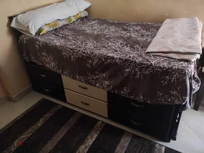 سرير بطابقين