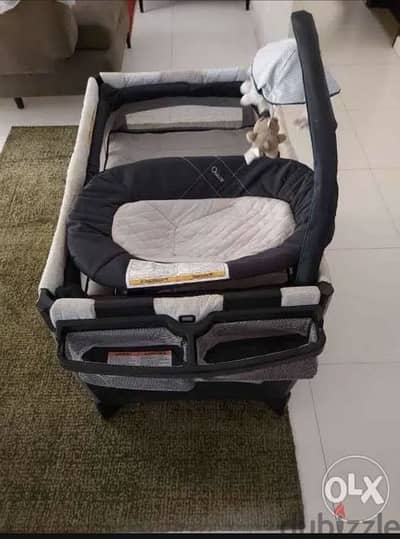 Chicco 2-Level bed , Playard & Travel Cot